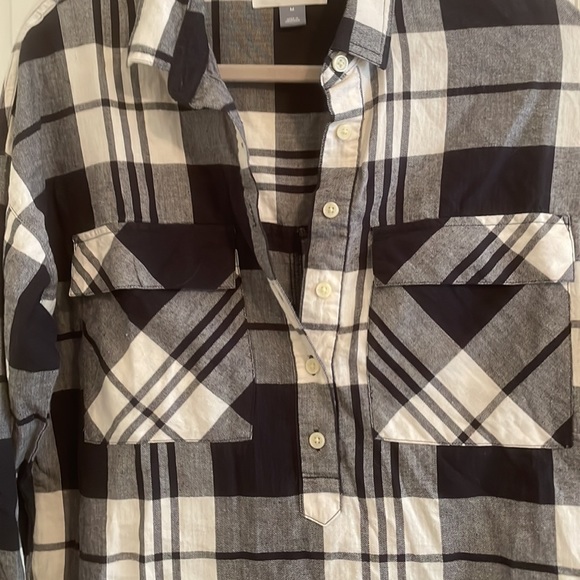 Old Navy boyfriend Plaid half button up shirt, 100% cotton- NEW WITH TAGS - Picture 3 of 4